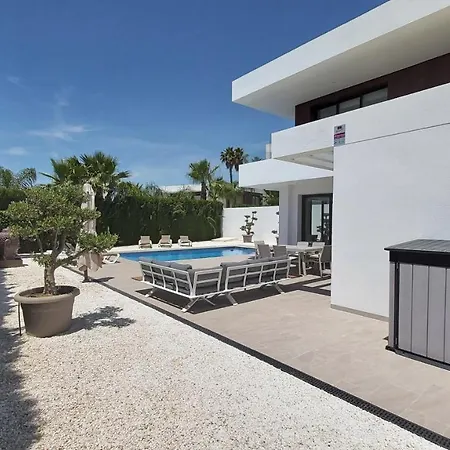 Villa Villa La Marina *